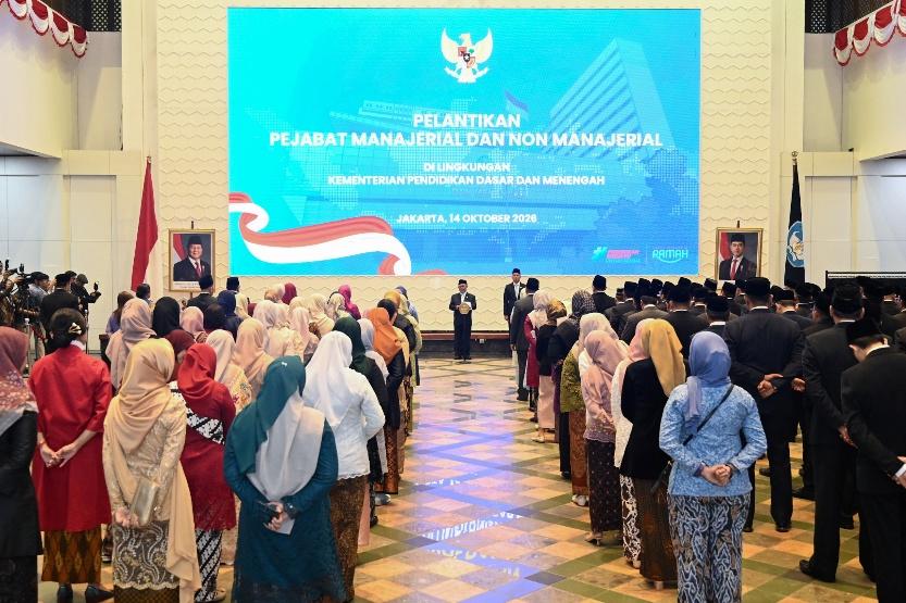 Lantik 162 Pejabat, Mendikdasmen Tekankan Birokrasi yang Melayani dan Memudahkan Masyarakat